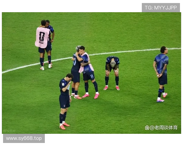 巴埃纳攻破乌拉圭球门：西班牙1-0取胜成焦点